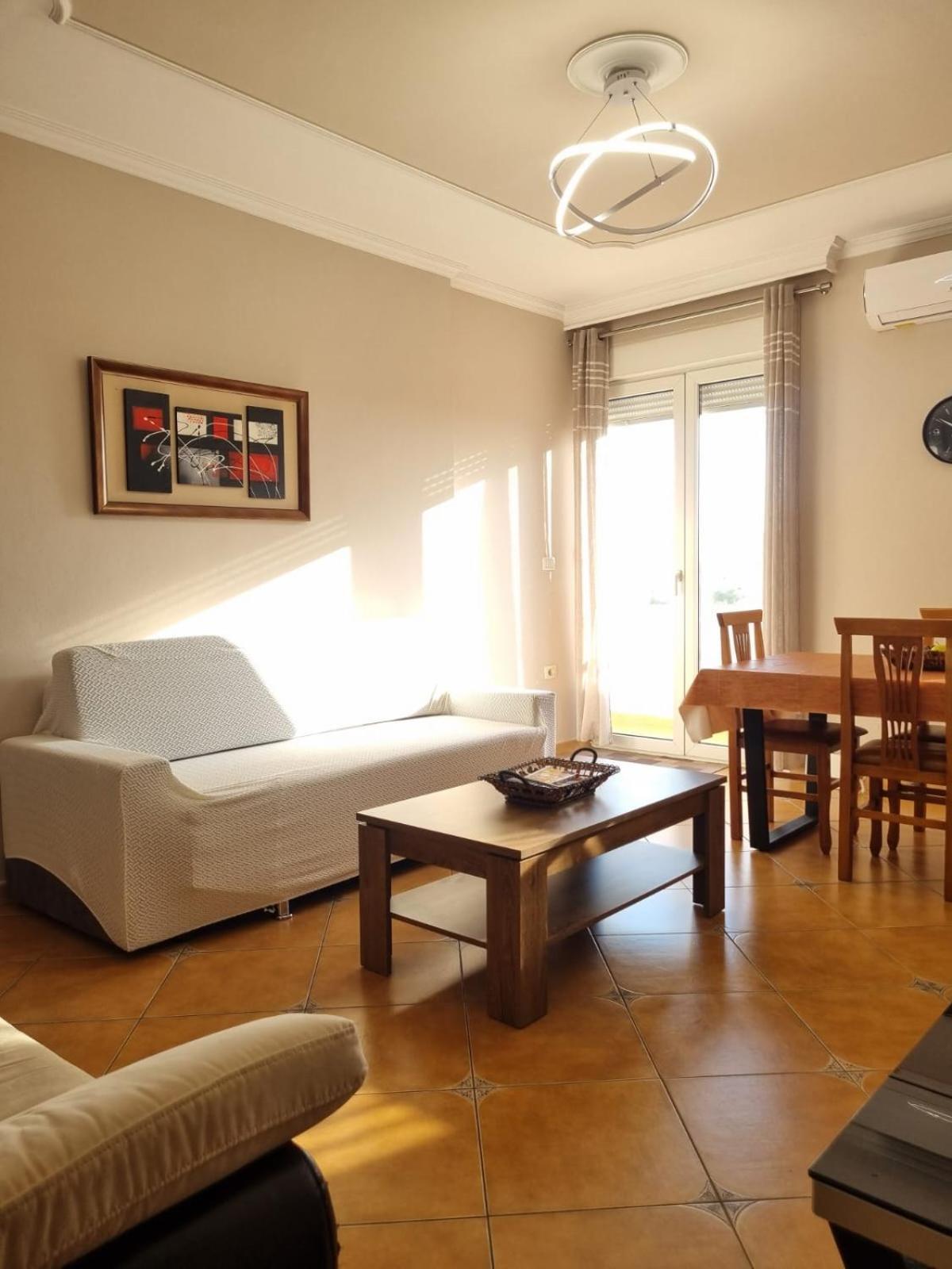 Sandra'S Apartment In Tirana Center Экстерьер фото